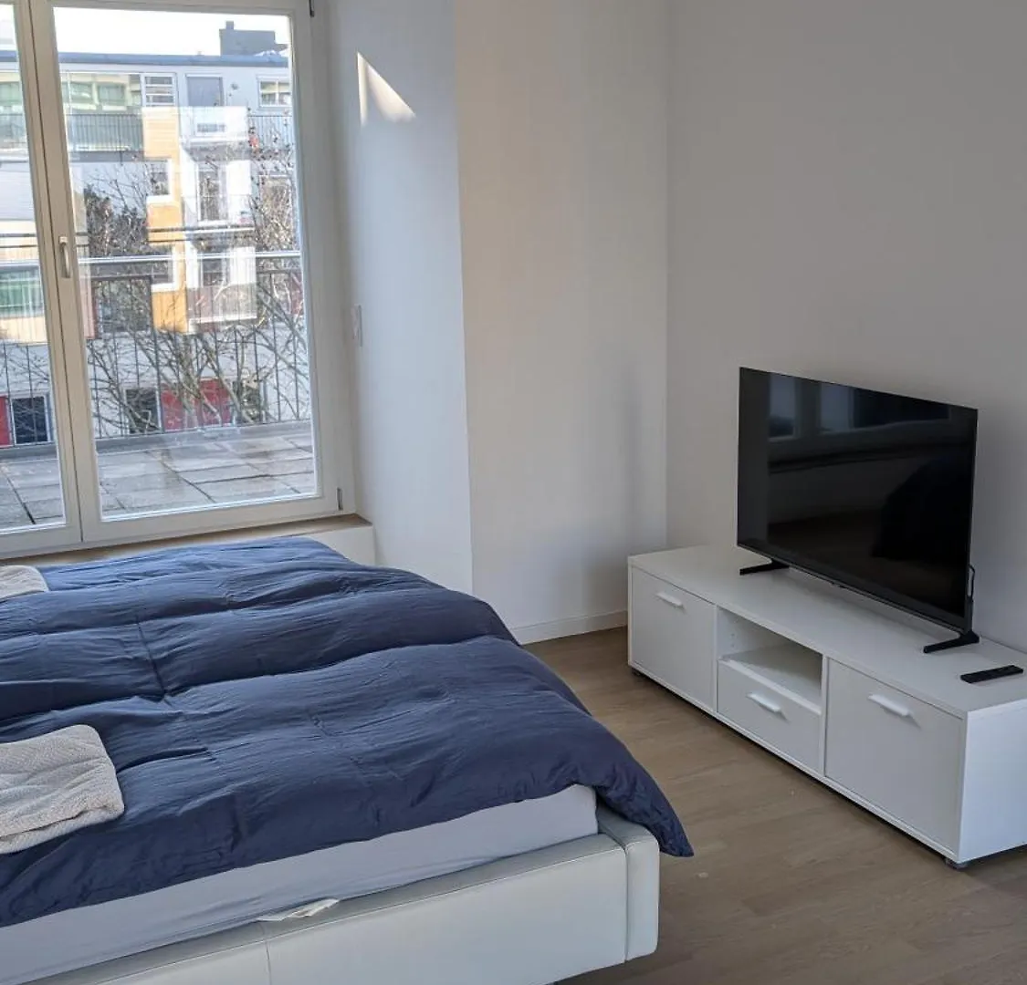 Doublebedroom With Bath Doppelzimmer Mit Bad Munich 0*,