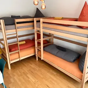 Gemütliches / Garten / In Geteilten Haus / Nahe Zentrum München